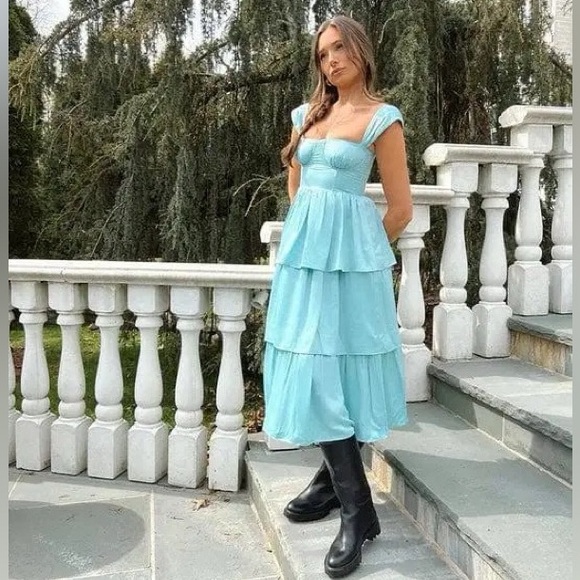 WeWoreWhat Dresses & Skirts - Brand New (NWT) WeWoreWhat Corset Tiered Midi Dress